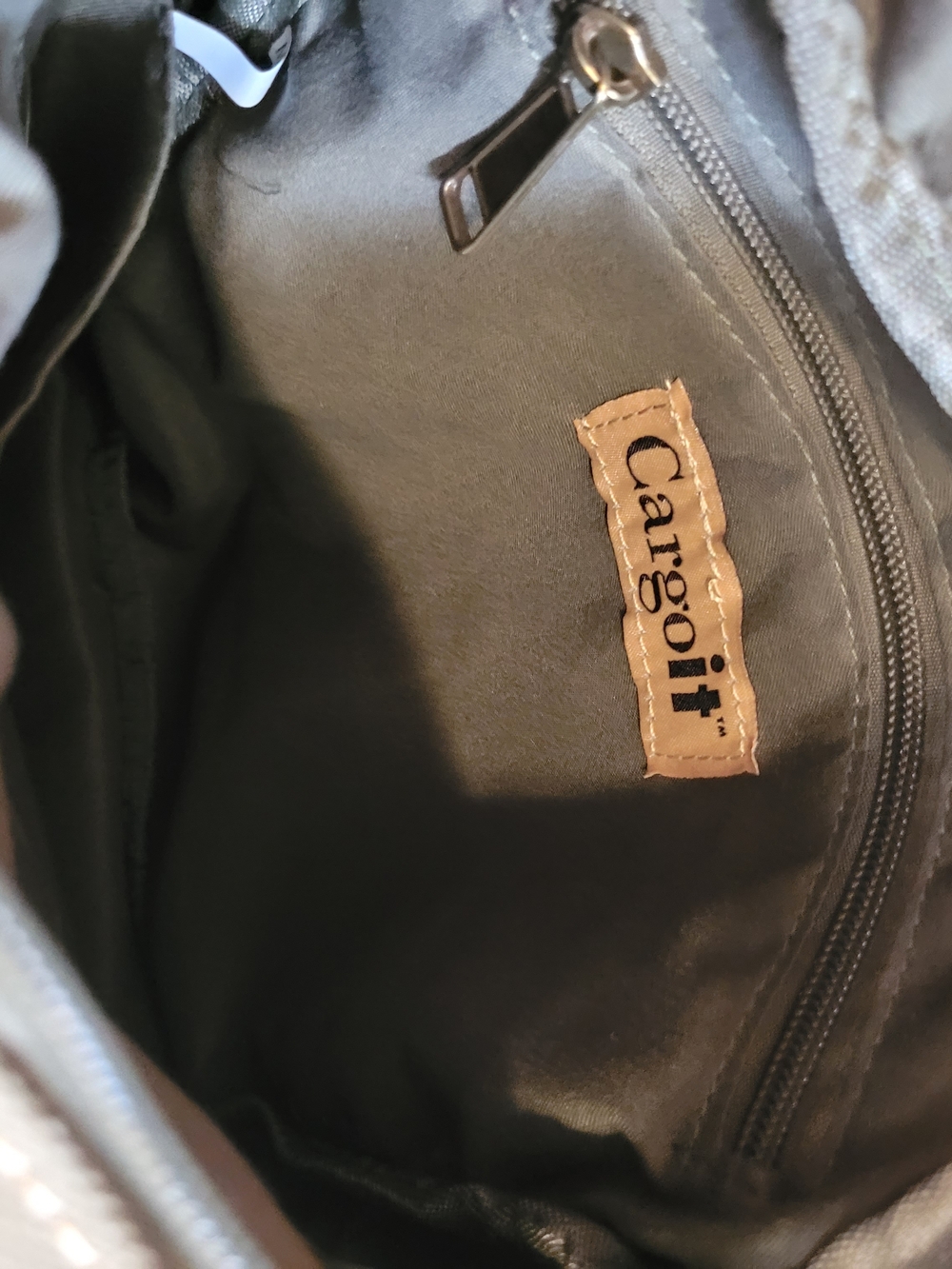 Canvas Crossbody Bag in Olive Green - Casual Everyday Carry - Picture 5 of 11
